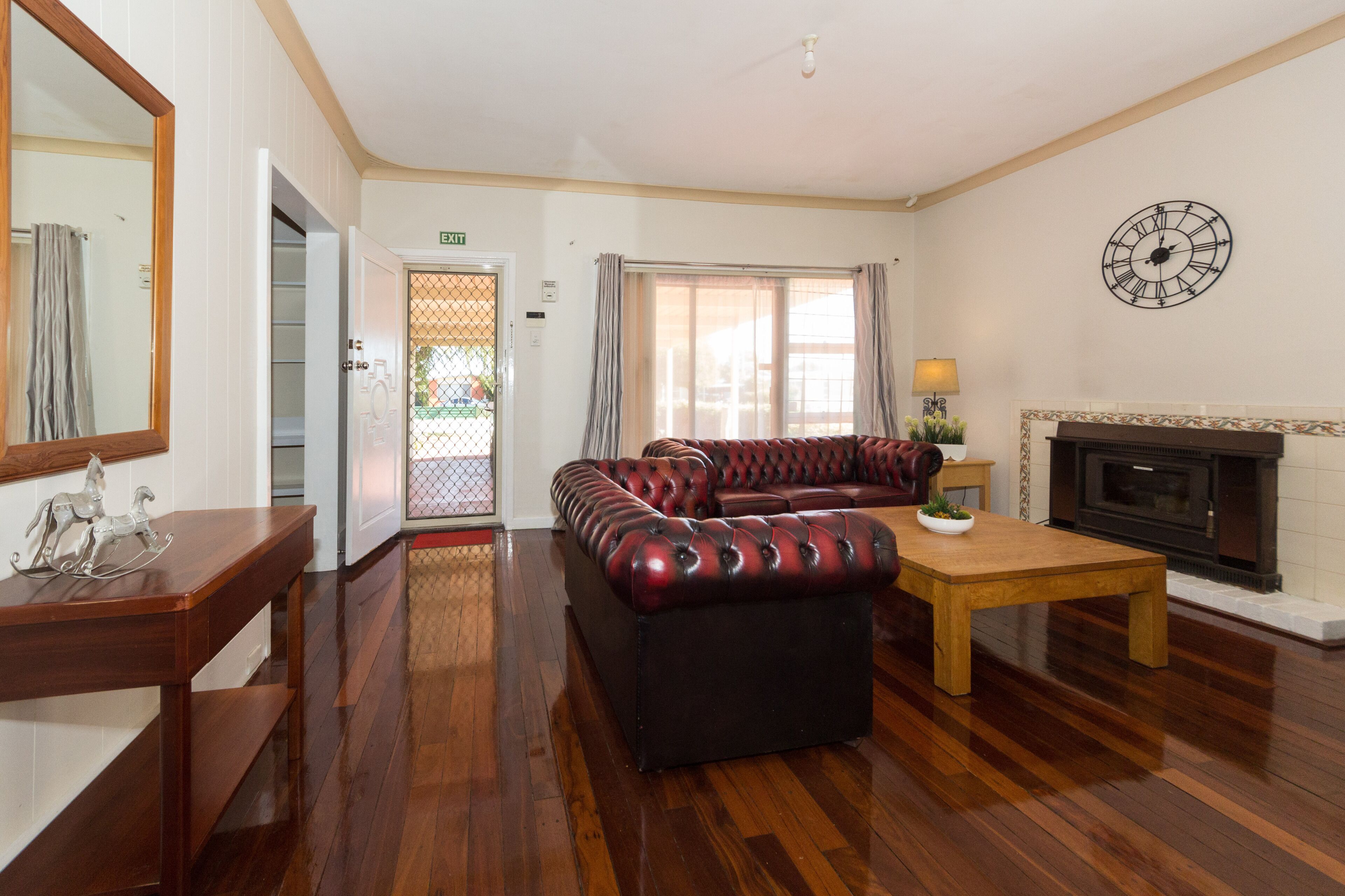 Cosy Lodge Belmont - comfort at value price — image 9