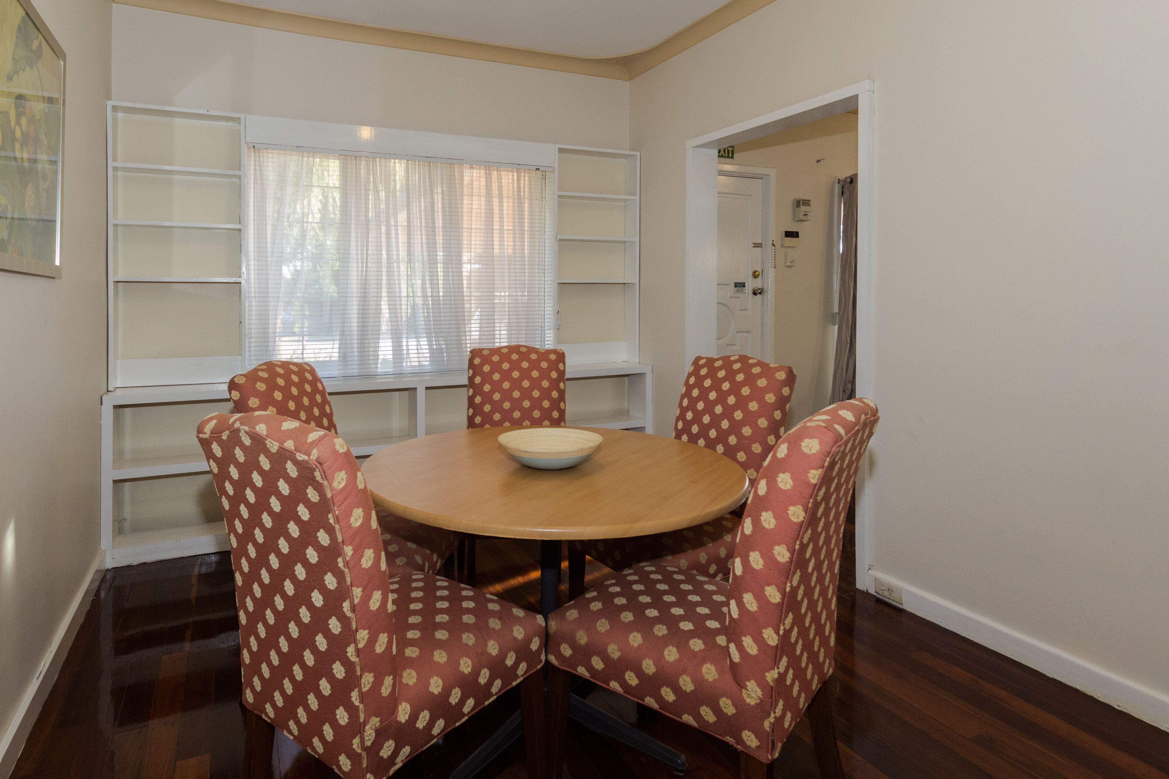 Cosy Lodge Belmont - comfort at value price — image 16
