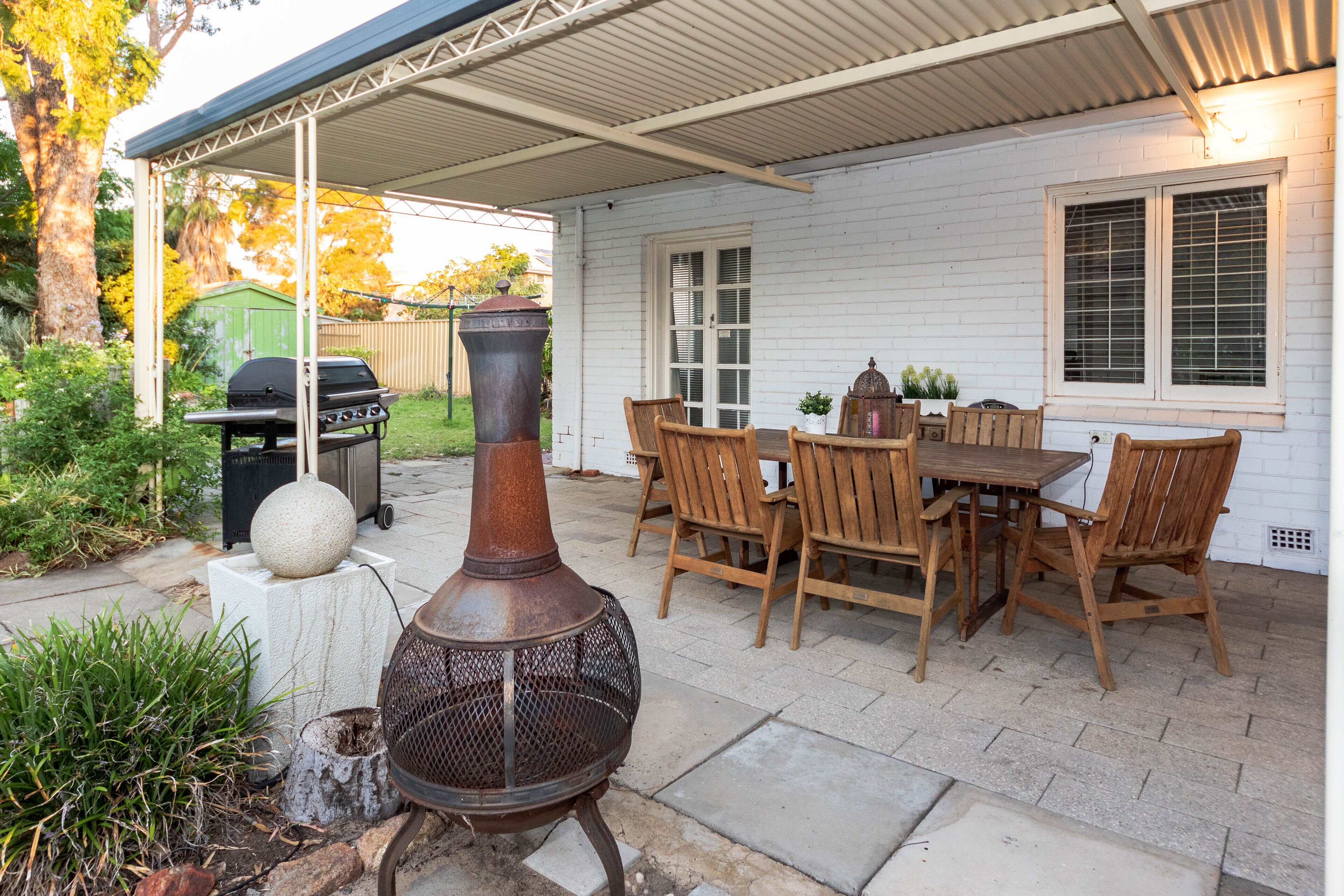 Cosy Lodge Belmont - comfort at value price — image 5