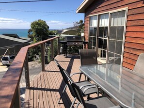 Outdoor dining - Vardon (Lorne)