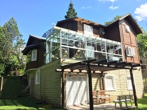 Exterior - Charming house, cozy, family, children, WIFI, PETs, condominium, central. (Gramado)