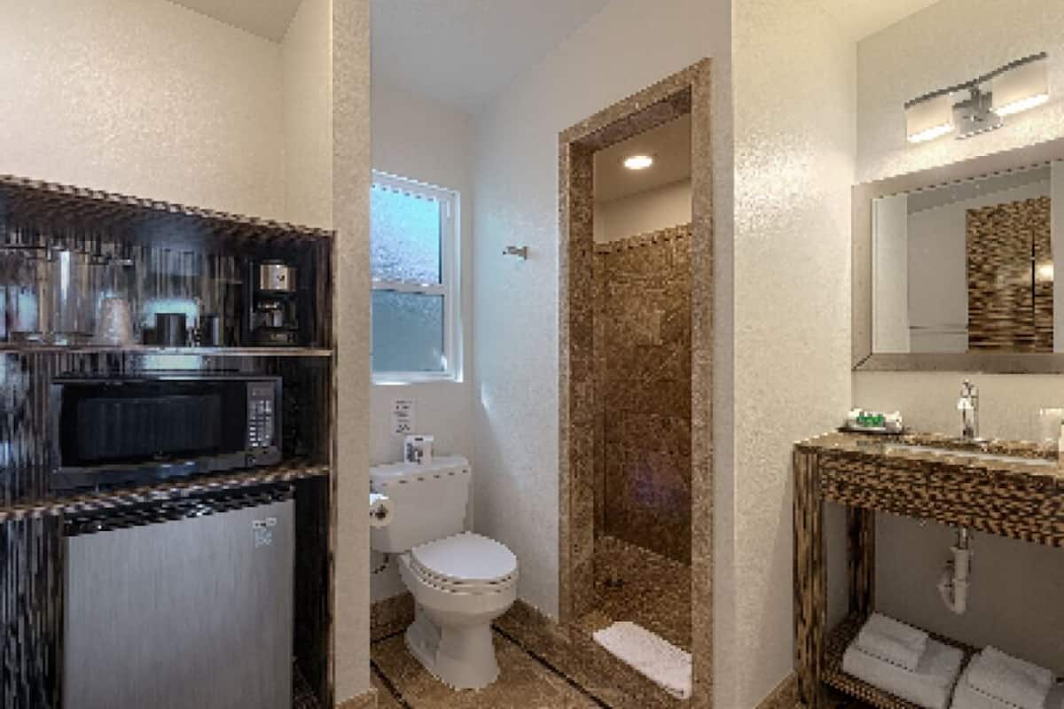 double room, private bathroom, pool view (superior room) | 1 bedroom