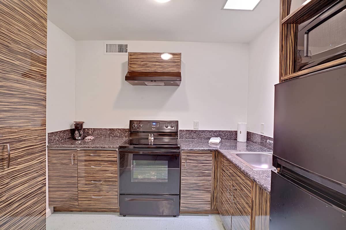 double room, private bathroom, pool view (one bedroom suite) | 1 bedroom