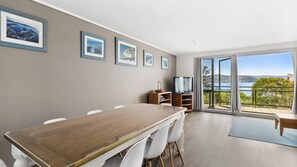 Dining - Apartment 29 Pacific Apartments (Lorne)