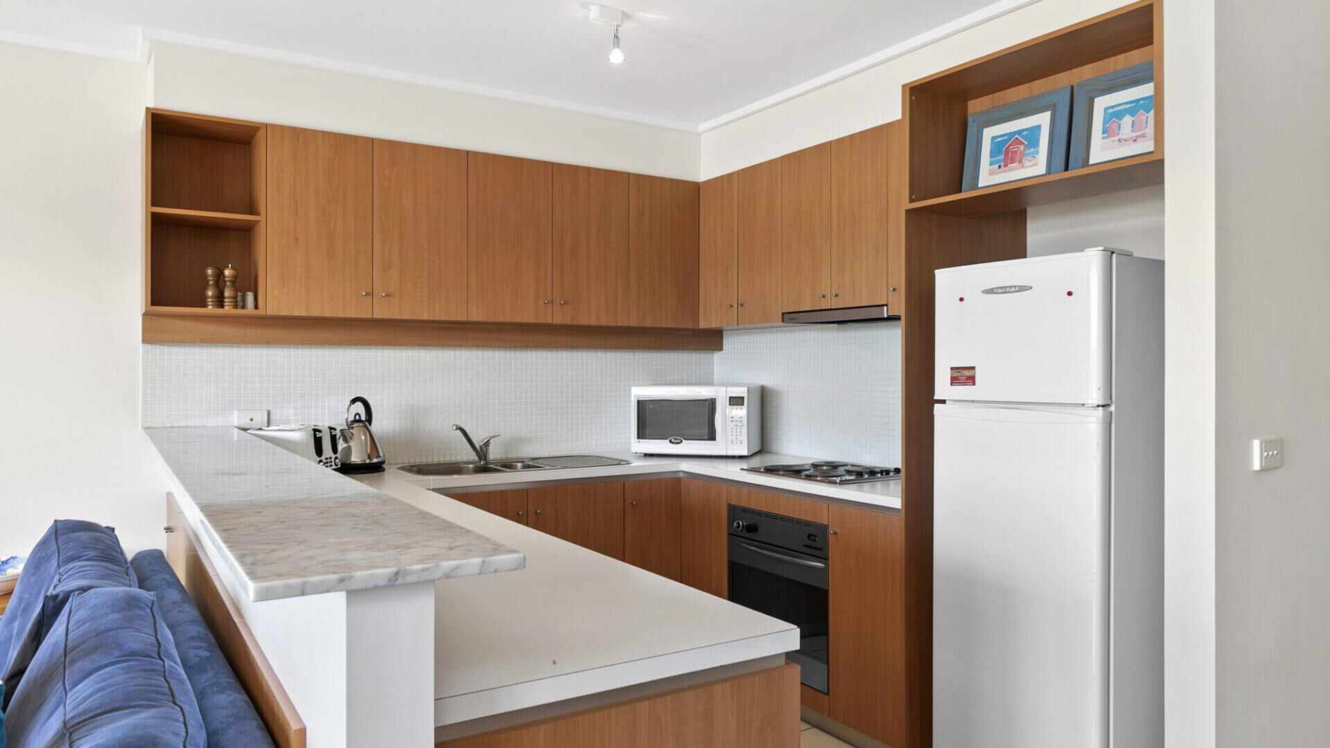 Fridge, toaster, cookware/dishes/utensils