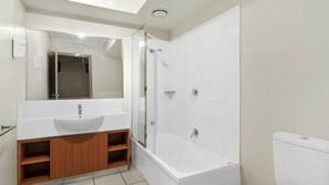 Een bad, gratis toiletartikelen