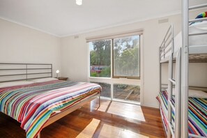 2 bedrooms, iron/ironing board