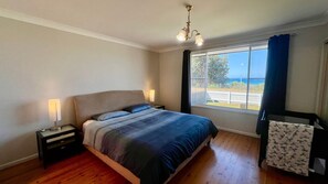 3 bedrooms, iron/ironing board