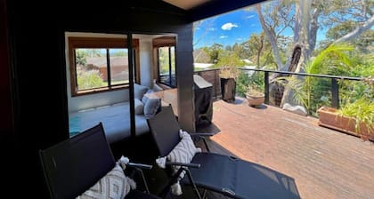 Kookaburra Dreaming - Only 400m from the beach