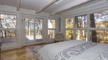 5 chambres, coffres-forts dans les chambres, fer et planche à repasser