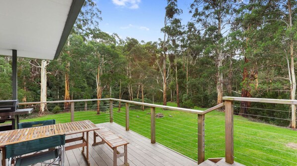 Outdoor dining - A Little Touch Of Paradise- Stunning Otway Setting (Apollo Bay)