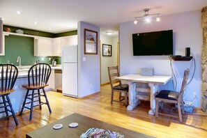 Open floor plan to enjoy time with your company and entertain