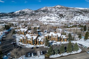 Unclassified image, 5 of 49, button