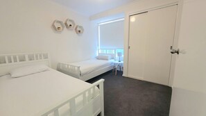3 chambres, fer et planche à repasser, accès Internet, draps fournis