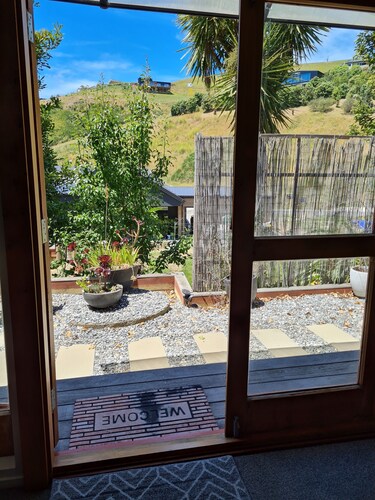 Quiet self-contained 3 km from Nelson CBD 