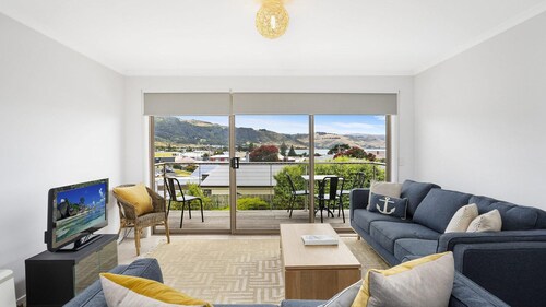 SCHRAM - BLICK AUF APOLLO BAY, OCEAN, BEACH & OTWAYS