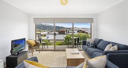 SCHRAM - BLICK AUF APOLLO BAY, OCEAN, BEACH & OTWAYS