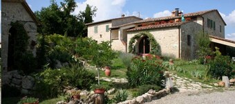 Apartment "Belvedere" - Farmhouse "Agriturismo Il Caggio di Sotto"