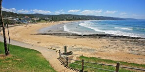 Unclassified image, 2 of 10, button - Beachside At Breakers (Lorne)
