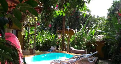 Lähteen lomamökki. Nurkka hiljaisuutta ja hiljaisuutta kosketuksessa luonnon kanssa.