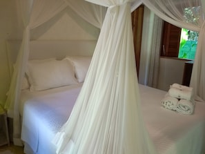 2 bedrooms, internet, bed sheets