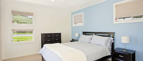 3 bedrooms, iron/ironing board