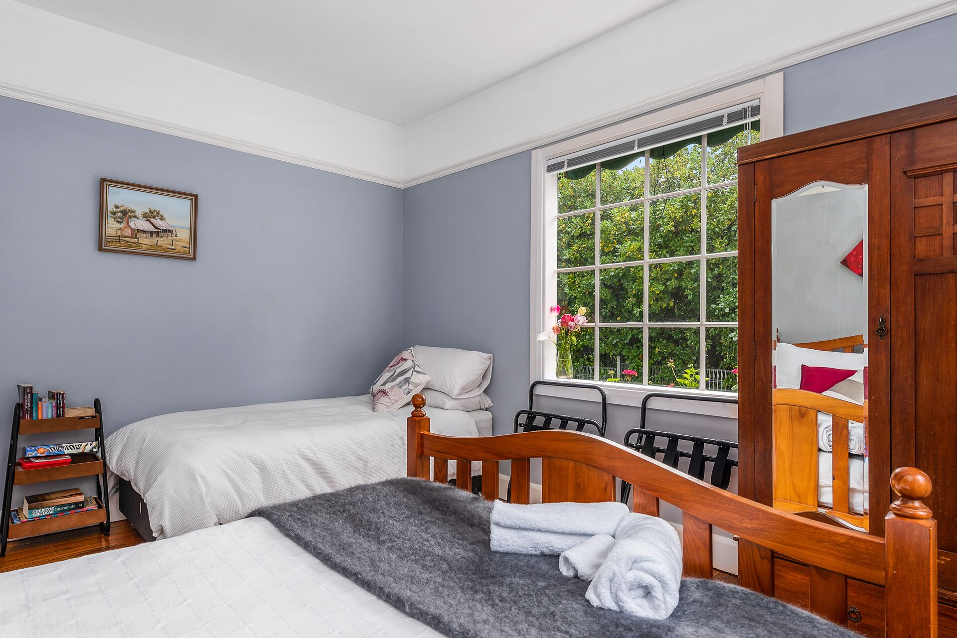 Gatehouse on Stoke is a fully modernised cosy and inviting Heritage cottage. — image 12
