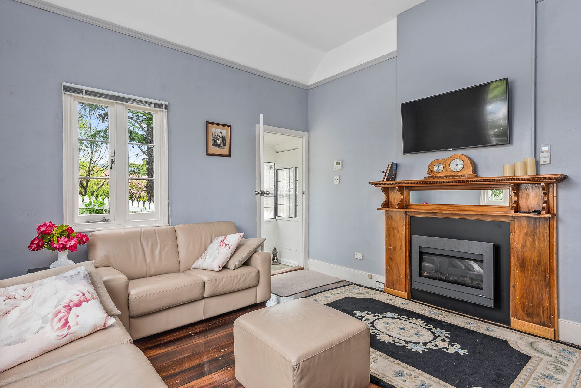 Gatehouse on Stoke is a fully modernised cosy and inviting Heritage cottage. — image 21