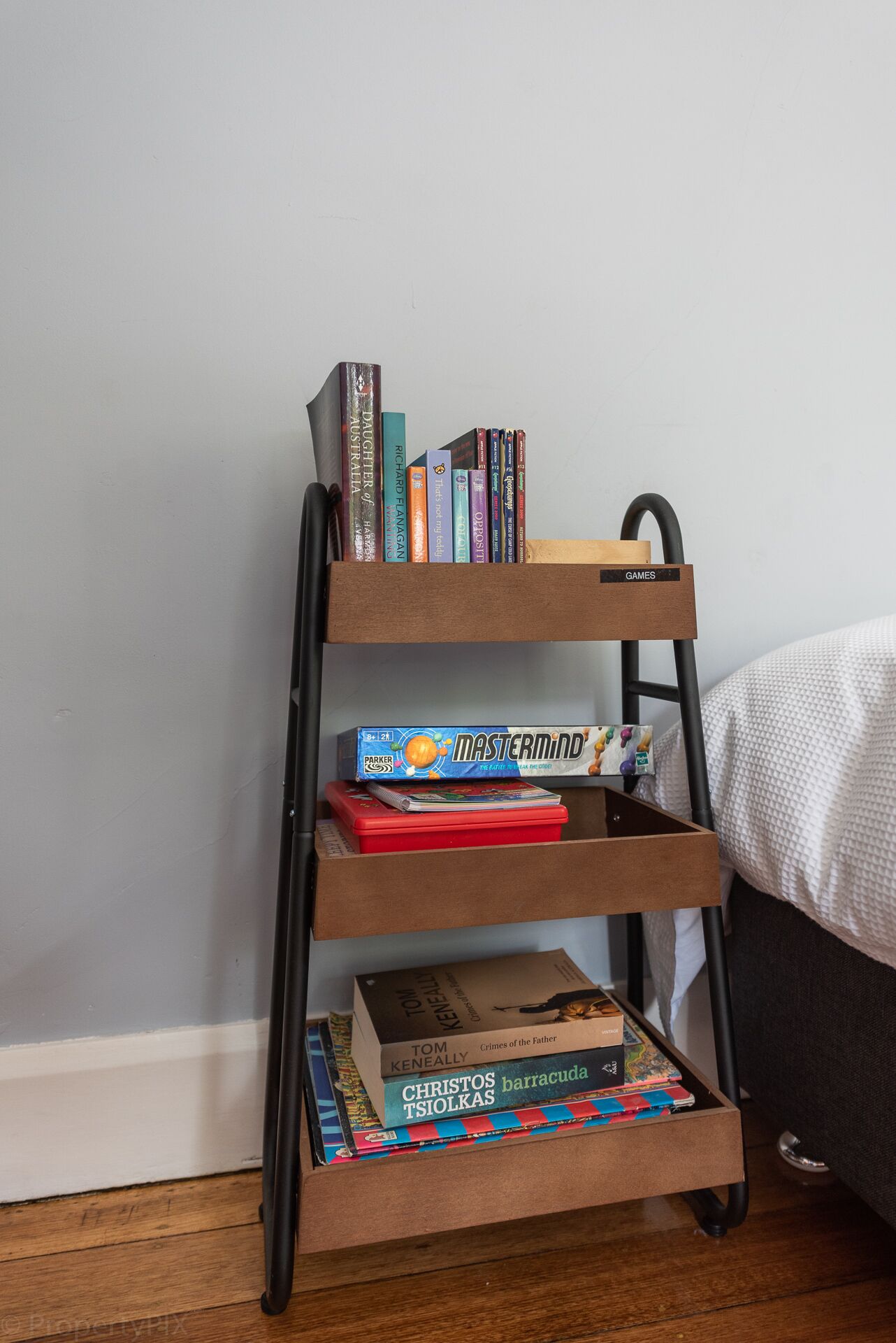 Gatehouse on Stoke is a fully modernised cosy and inviting Heritage cottage. — image 11