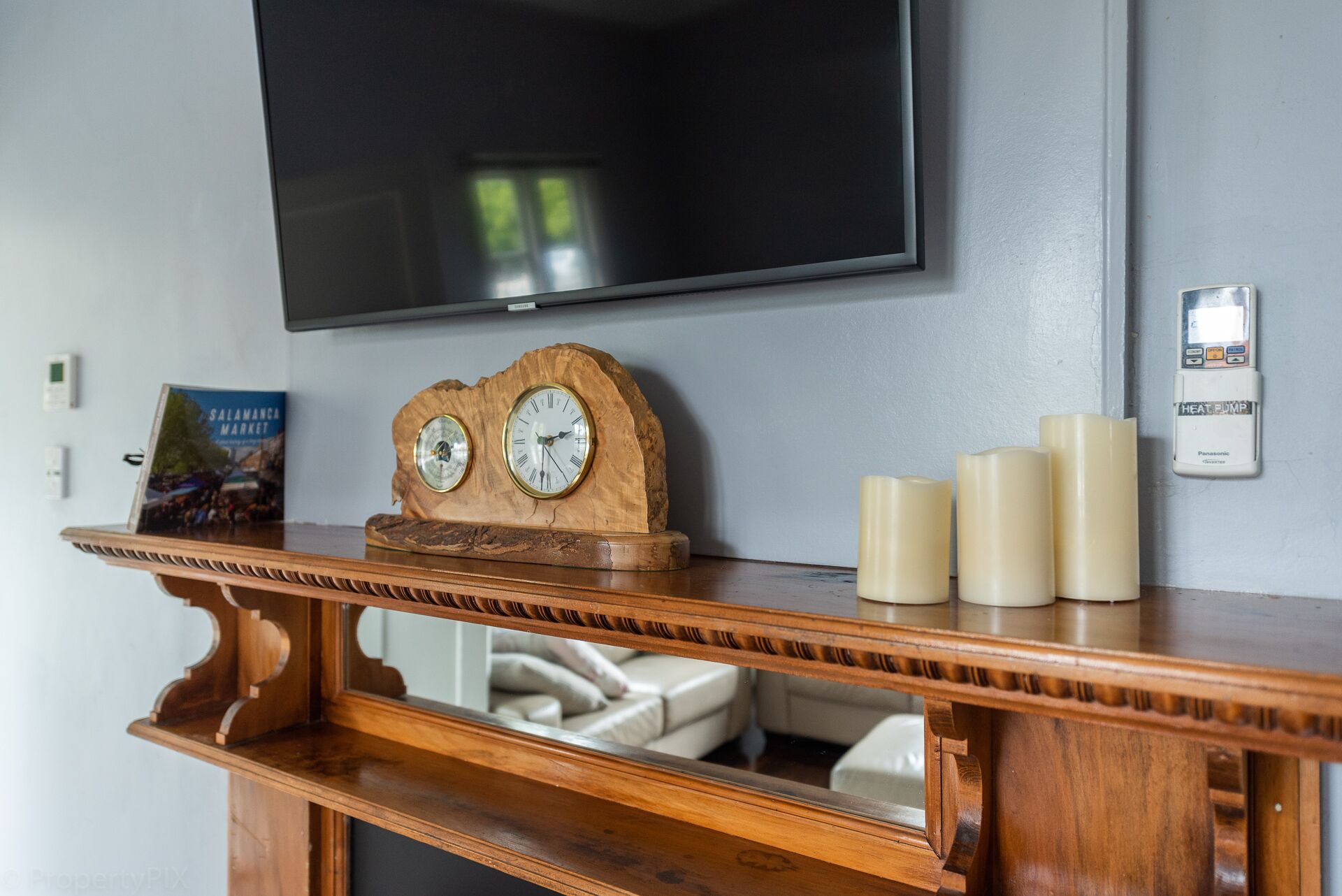 Gatehouse on Stoke is a fully modernised cosy and inviting Heritage cottage. — image 17