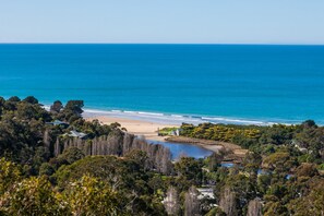 Beach - Seamist - Elevated With Amazing Outlook (Lorne)