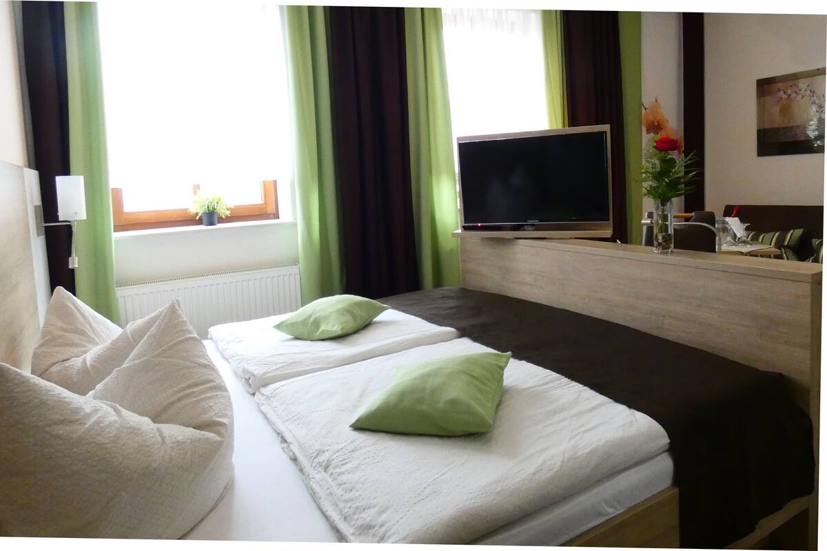 Double Room | Blackout drapes, WiFi (free), individually decorated