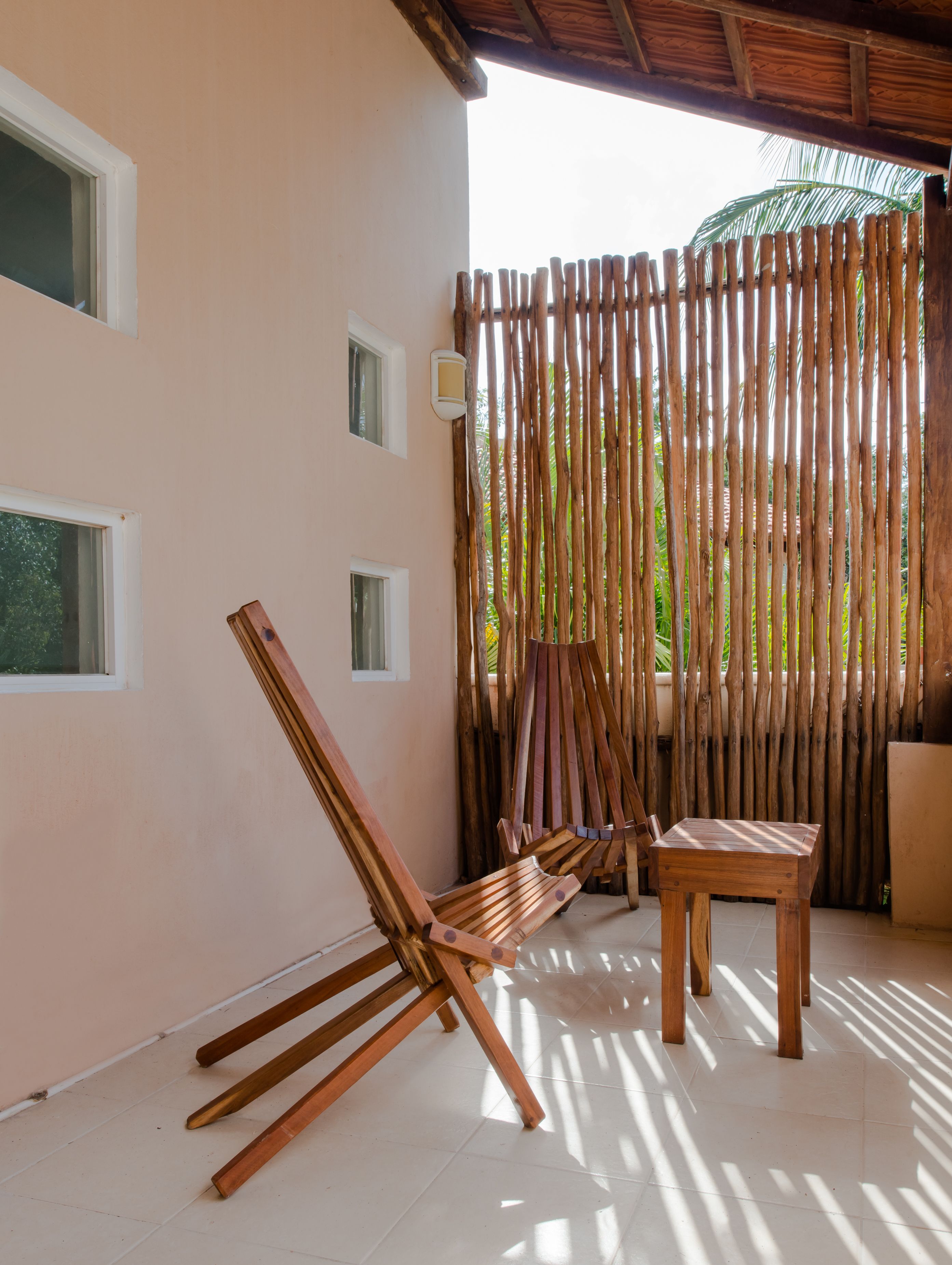 Standard Studio Suite, 1 King Bed, Kitchenette, Pool View | Desk, blackout drapes, free WiFi, bed sheets