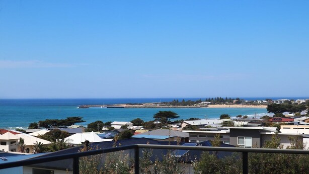 Unclassified image, 1 of 14, button - The Lookout 3BR with Ocean views (Apollo Bay)