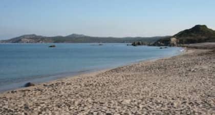 House/villa with sea view garden 900 mt from rena majore beach