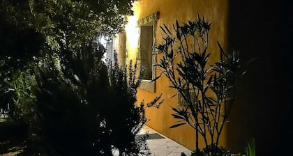 House/villa with sea view garden 900 mt from rena majore beach