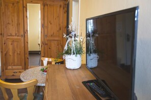 Bureau, chambres insonorisées, Wi-Fi gratuit, draps fournis
