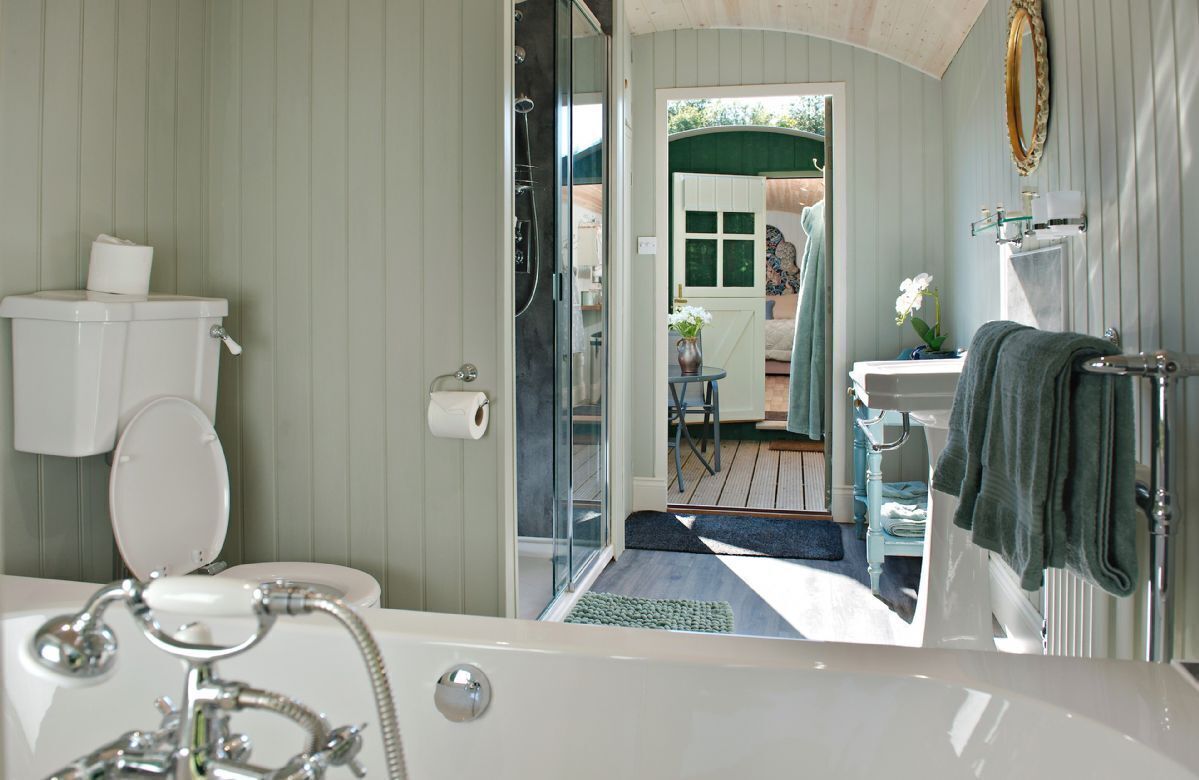 Bathtub
