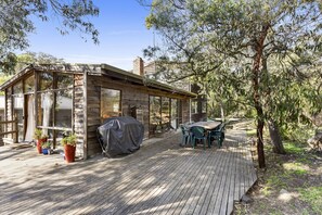 Outdoor dining - Aireys 15 (Aireys Inlet)