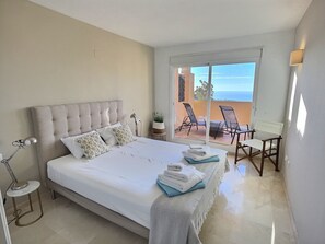 3 bedrooms, in-room safe, iron/ironing board, travel crib