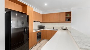 Fridge, microwave, dishwasher, coffee/tea maker