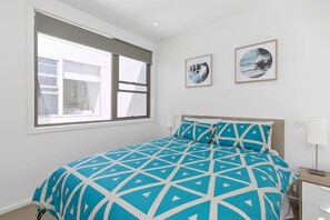 2 bedrooms, WiFi, bed sheets - Waterfront Seven (Lorne)