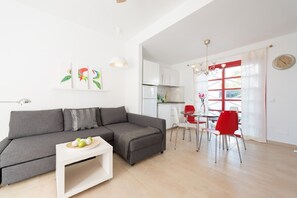 Smart TV - Very comfortable exclusive refurbished bungalow with parking, free wifi and swimming pool (Maspalomas)