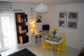 Leilighet, 1 soverom | Oppholdsområde | Flatskjerm-TV