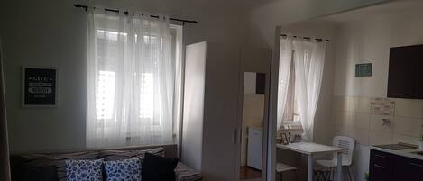 Studio Supérieur | Coin séjour | Télévision à écran plat