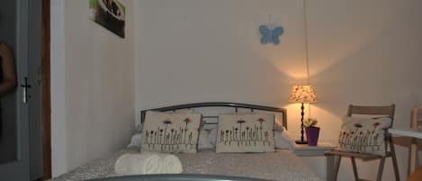 Studio | Strykejern/-brett, barnesenger (inkludert) og wi-fi (inkludert)