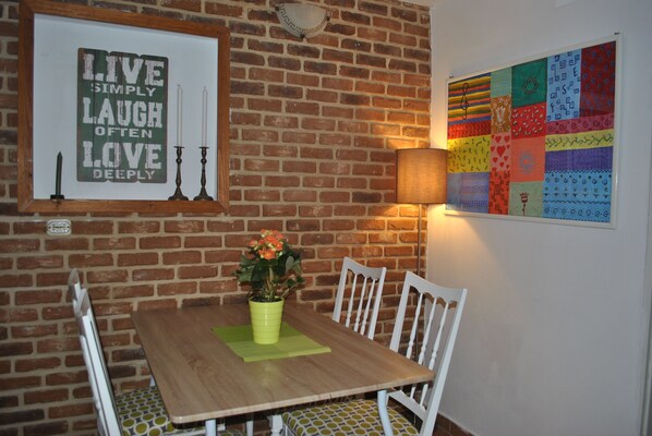 Apartment, 2 Bedrooms | Living area