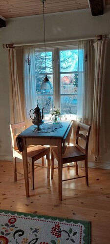 Ein gemütliches, original schwedisches Ferienhaus in ruhiger Umgebung