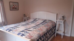 3 bedrooms, iron/ironing board, travel cot, bed sheets