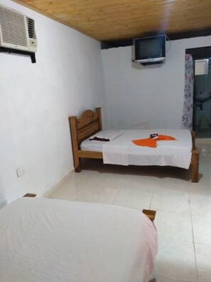 Free WiFi, bed sheets